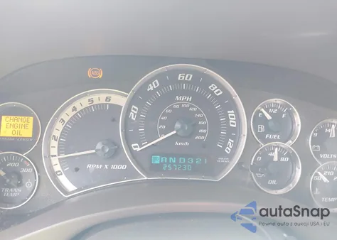 2002 Cadillac Escalade Standard z USA, uszkodzony, nr VIN 1GYEK63N72R290501